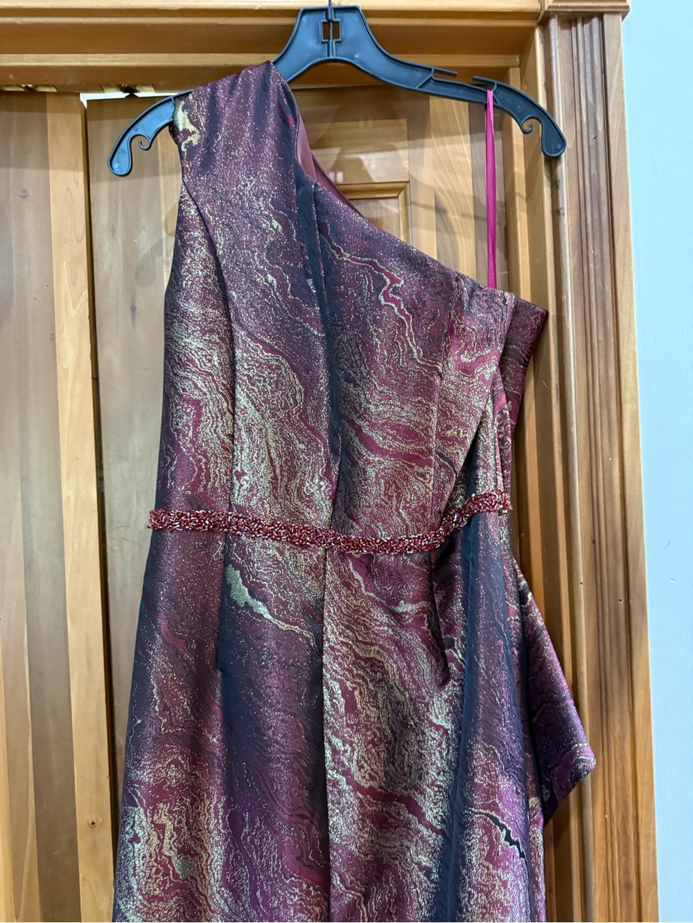 Terani Couture One-Shoulder Burgundy and Metallic Gold Gown - Picture 8 of 14